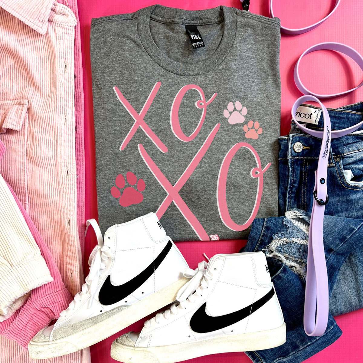 XOXO | DP1010 | TEE