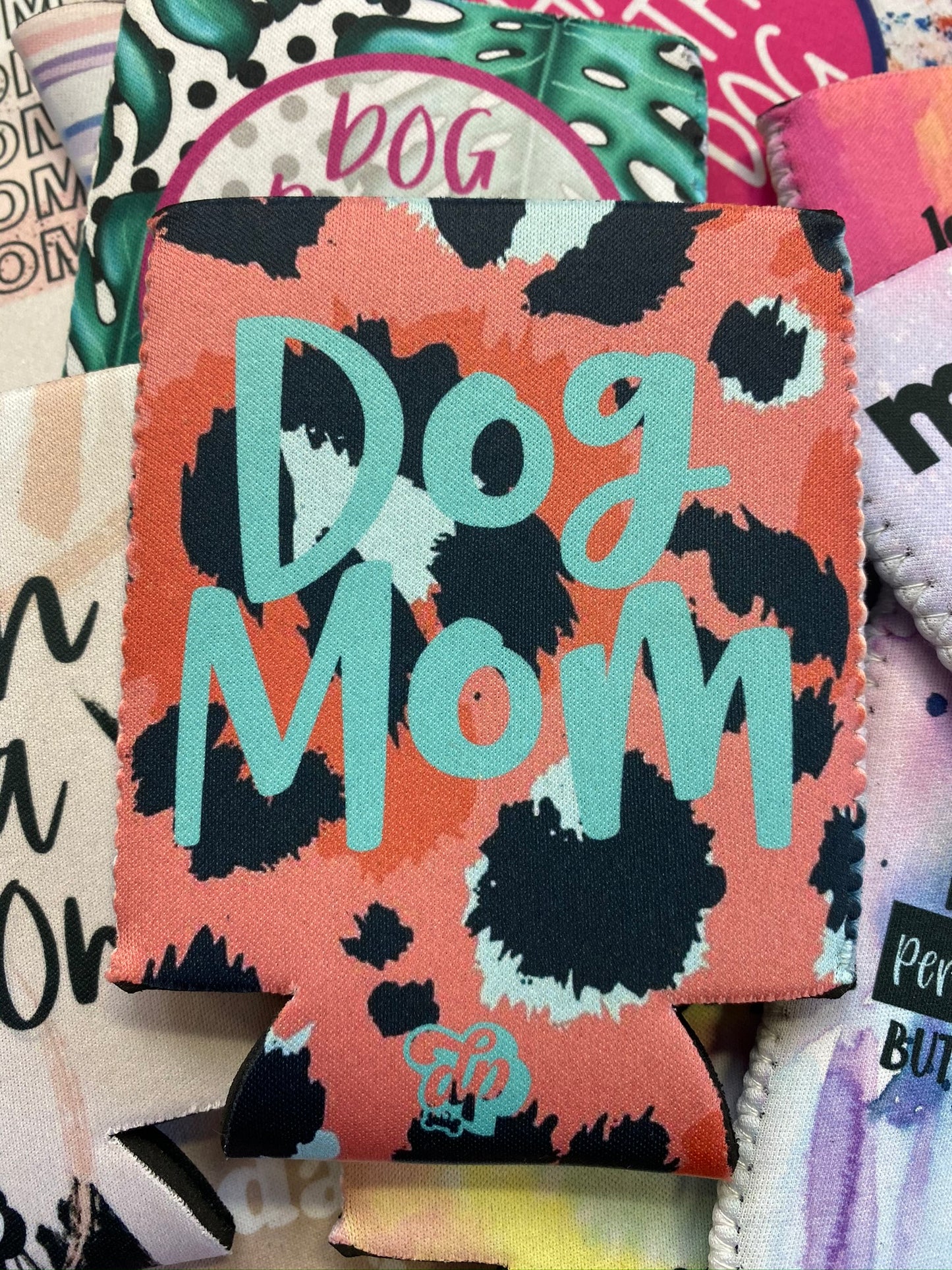 Dog Mom (Aqua/Leopard) Can Cooler - The Dapper Paw