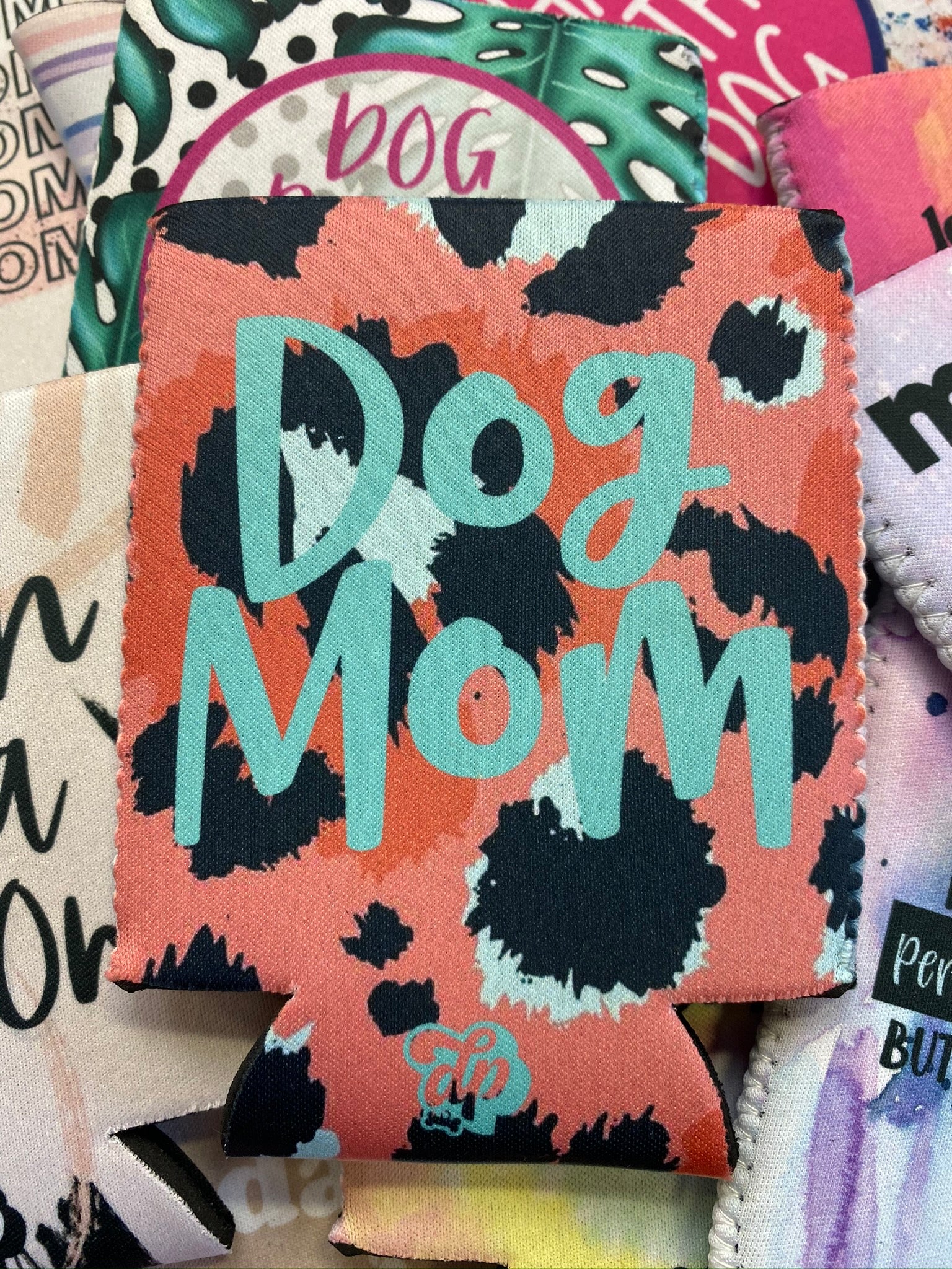 Dog Mom (Aqua/Leopard) Can Cooler - The Dapper Paw
